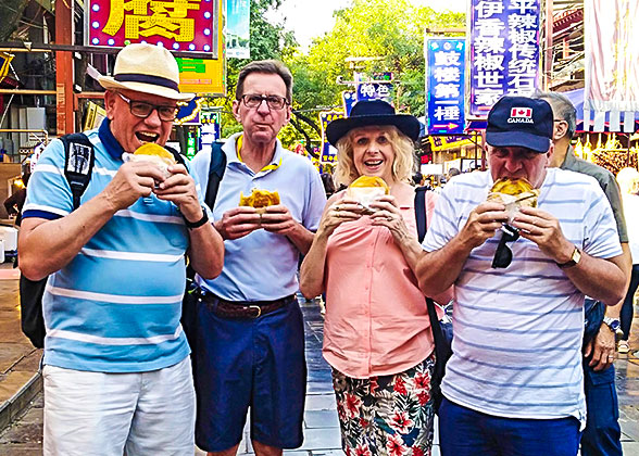 Taste Chinese Burger at Muslim Quarter